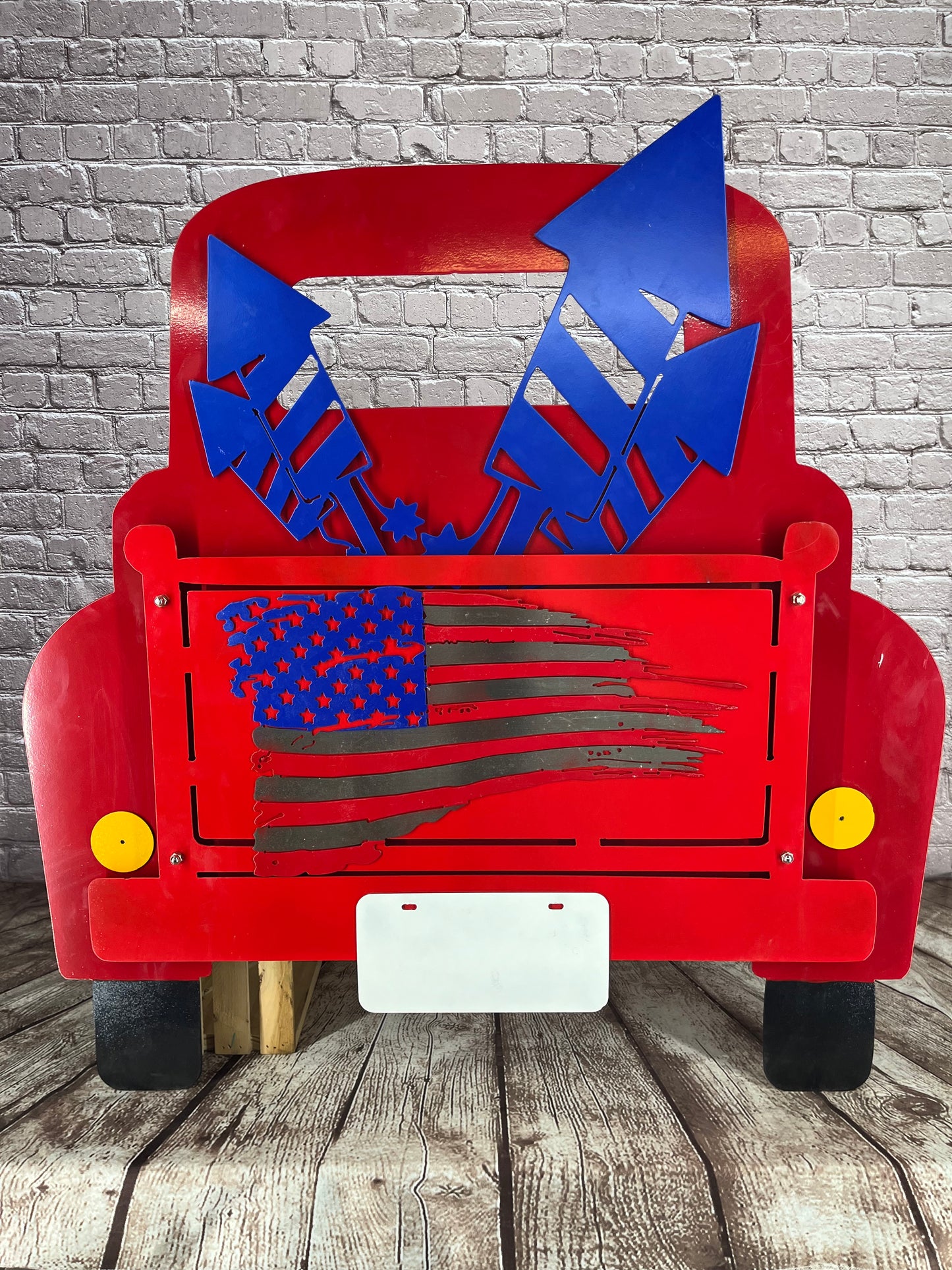 Vintage Truck (24") with magnetic add-ons